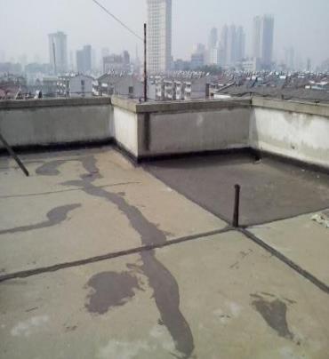 千山漏水维修 楼顶漏水是什么原因，楼顶漏水维修方法是什么?